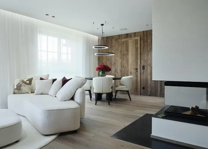 Residences * 基茨比厄尔